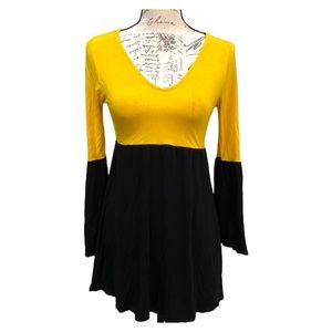 Altar’d State Yellow Black Colorblock‎ Long Sleeve Tunic Deep Neck Flare Sleeves